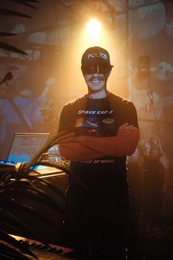 SpaceCop2 thumbnail